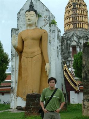  Phra Si Ratana Osot: Unveiling Thai History and Philosophical Depth Through the Heroic Journey!